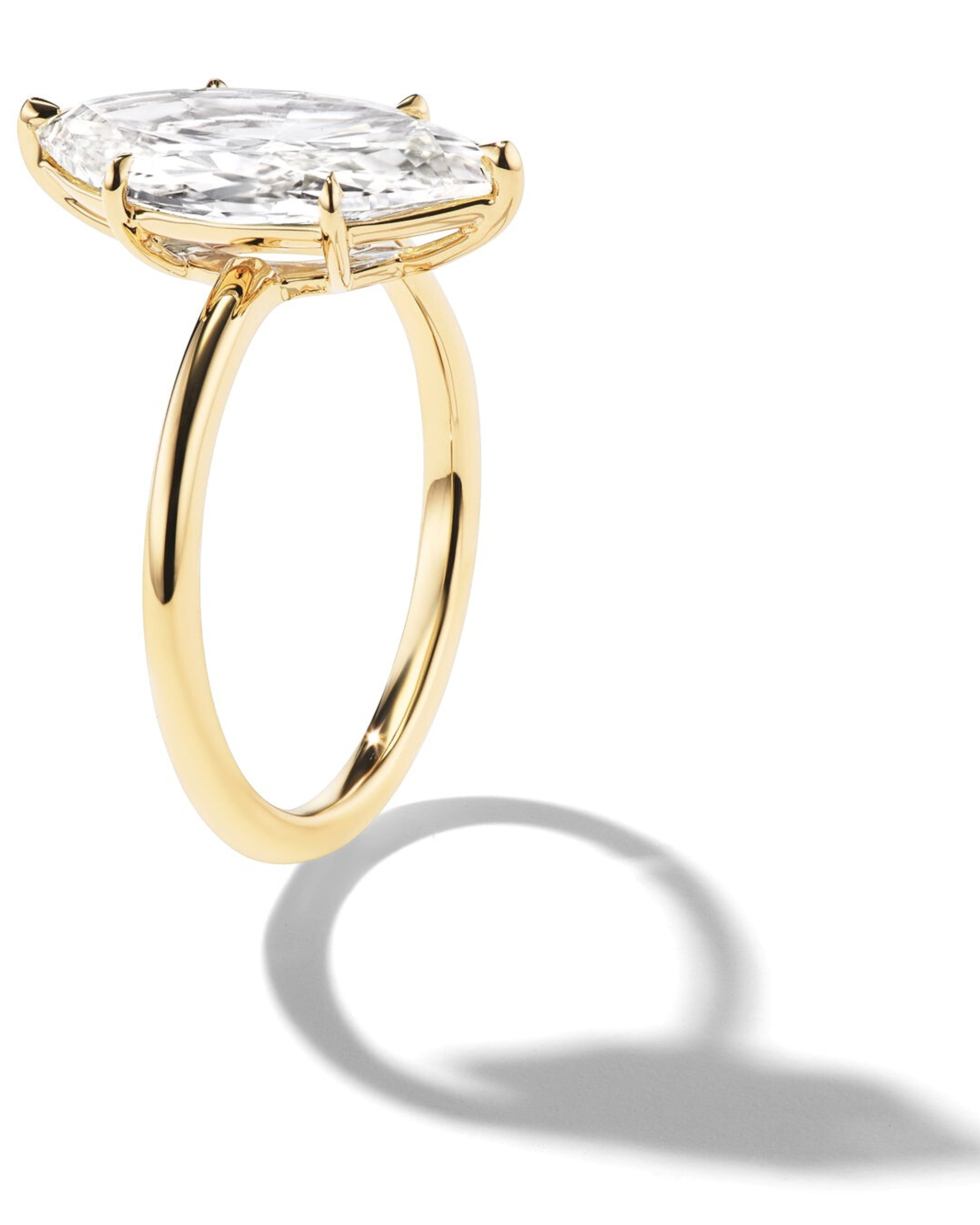 Marquise Solitaire 6-Claw Engagement Ring Yellow Gold